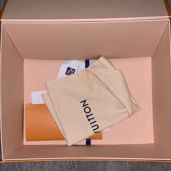 Louis Vuitton Boite Chapeau Souple - Picture 5 of 5